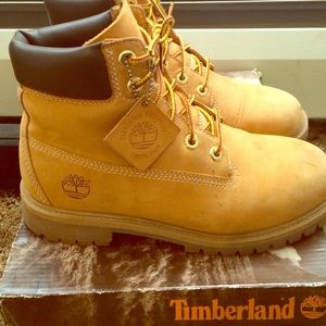 Timberland 6inch high boots. Wheat