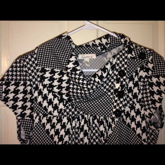 Houndstooth, black/white, cow neck game day dress.