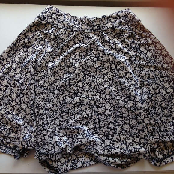 NWOT hollister skirt