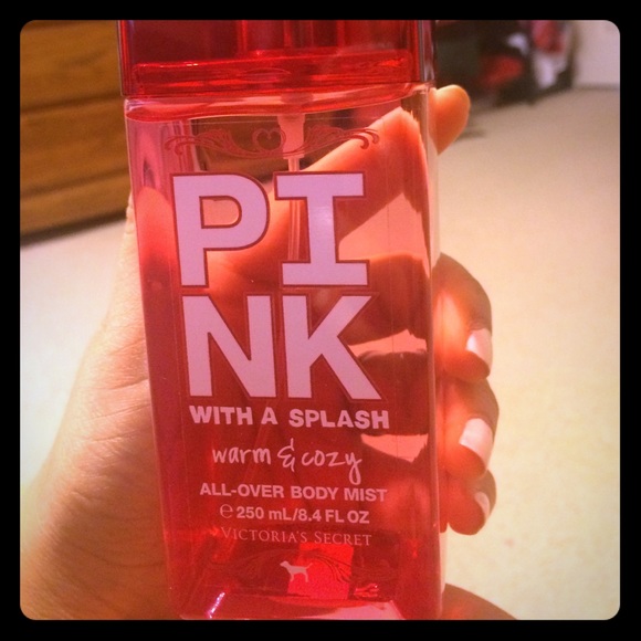 NEVER USED VS Pink Warm & Cozy body mist
