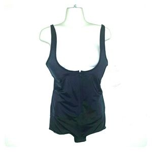 NWT Heavenly shapewear control body briefer