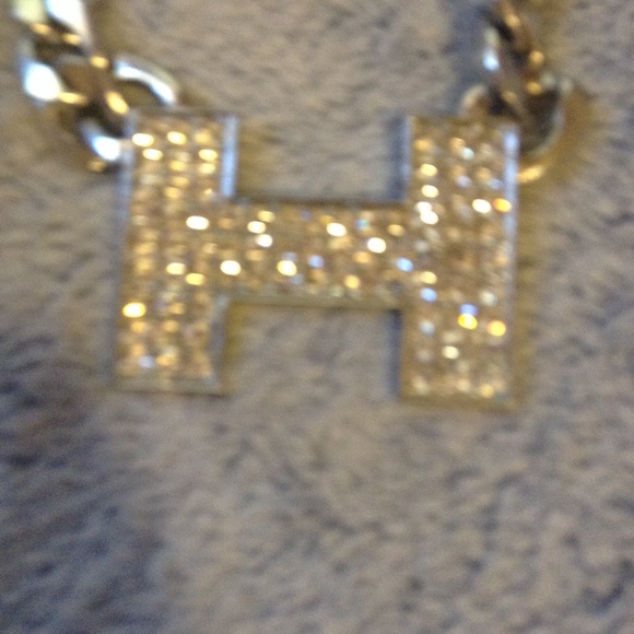 Beautiful "I" shaped necklace - Picture 3 of 3