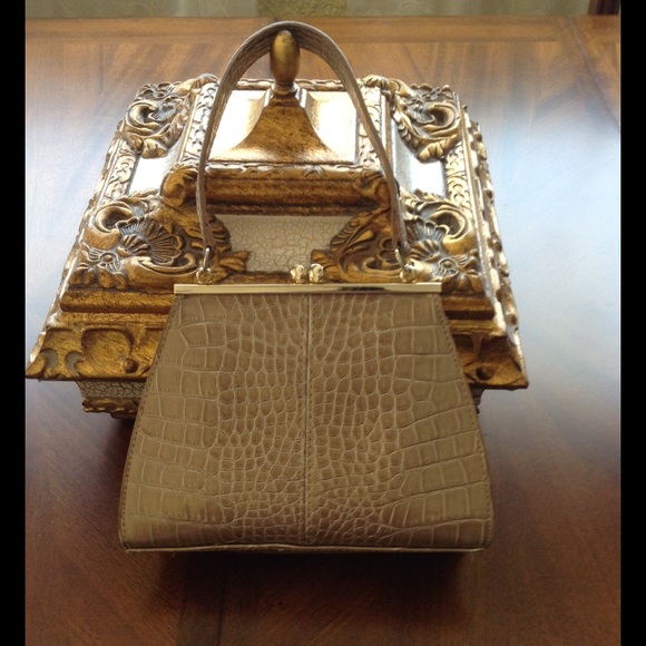 Purse - Picture 2 of 2