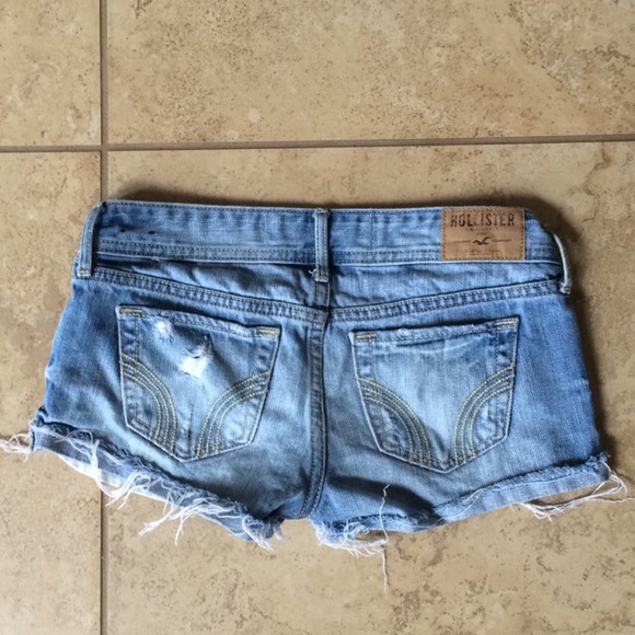Hollister denim shorts - Picture 2 of 2