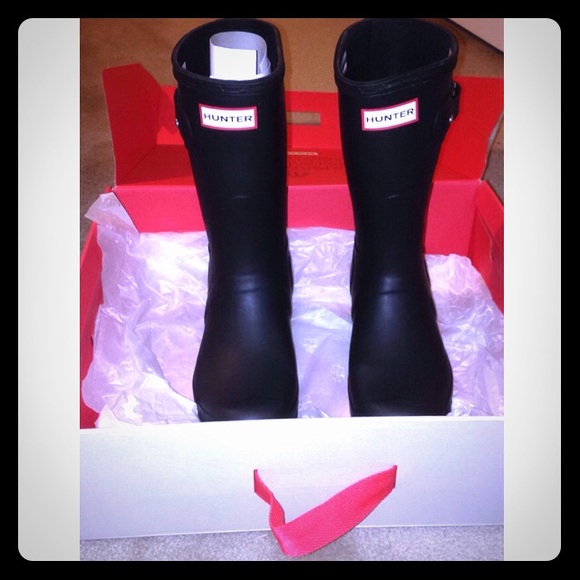 Short Hunter boots paired with socks