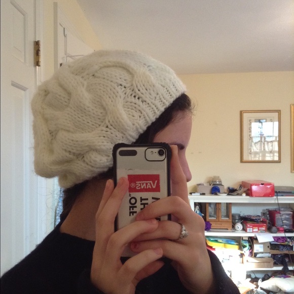 Cute knit hat - Picture 2 of 3