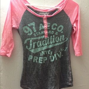 Half sleeve American Eagle graphic tee