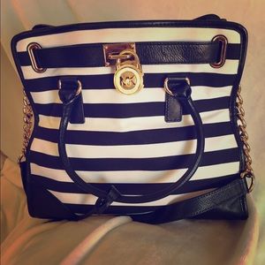Black and White Michael Kors Hamilton