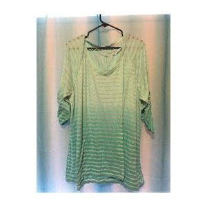 Blue striped ombré 3/4 sleeve top