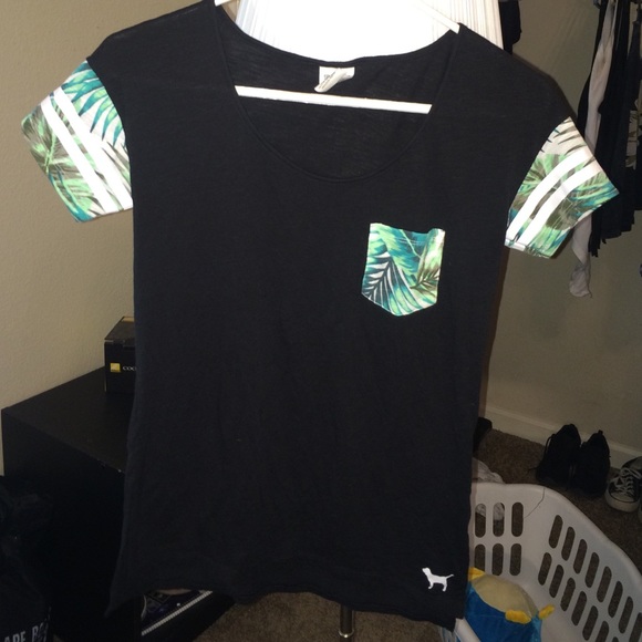 Victoria's Secret Pink t-shirt