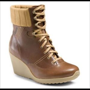 Tsubo Hadley wedge sneaker boots