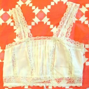 Hippie chic Urban Outfitters crop top