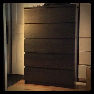 IKEA Malm 6 drawer dresser/bureau black color