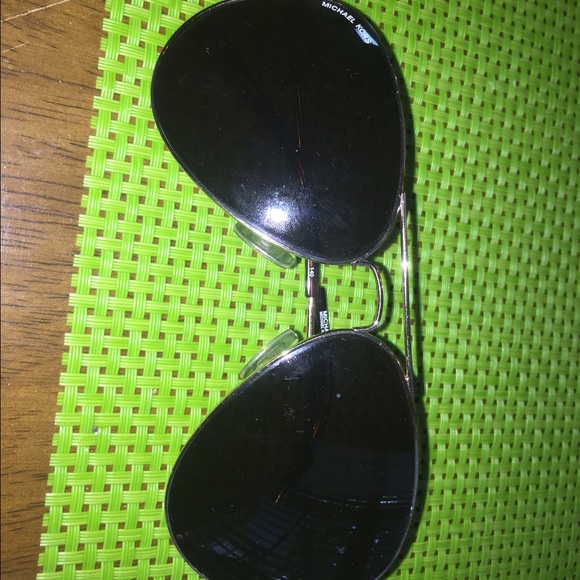 Reserved 😊 Michael Kors Sunglasses - Picture 3 of 4