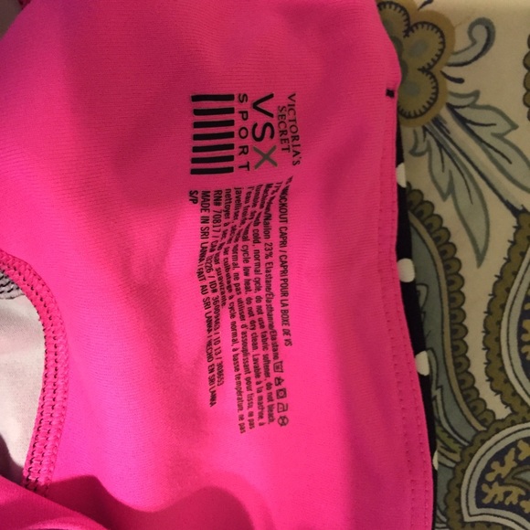 Victoria's Secret Knockout Capri - Picture 4 of 4