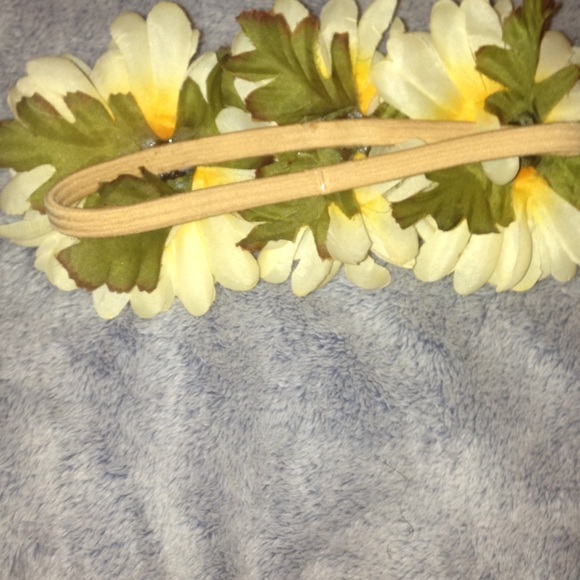 Handmade flower headband - Picture 2 of 2