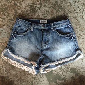 Medium was denim high rise lace shorts