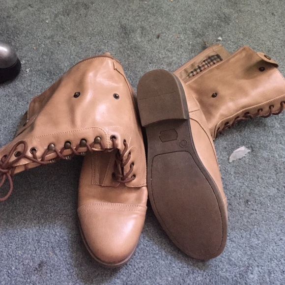 brown/tan combat like boots