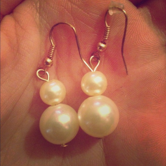 Pearl earrings !