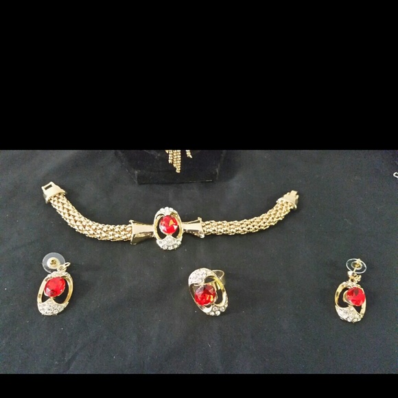 COSTUME JEWLRY - Picture 3 of 4