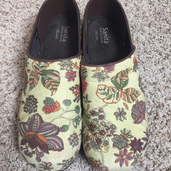 ( Dansko) Sanita vegan clogs size 41 euro