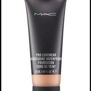 ❤️MAC NC35 waterproof foundation