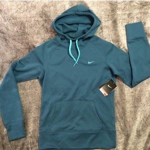 Nike therma fit hoodie