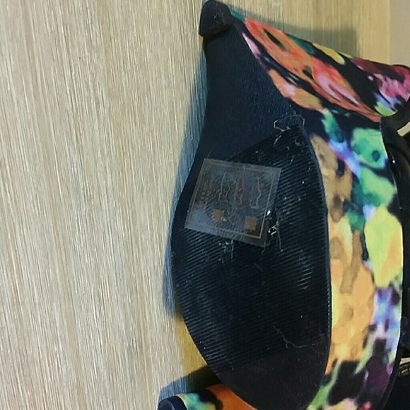 Fun Wedge - Picture 2 of 3