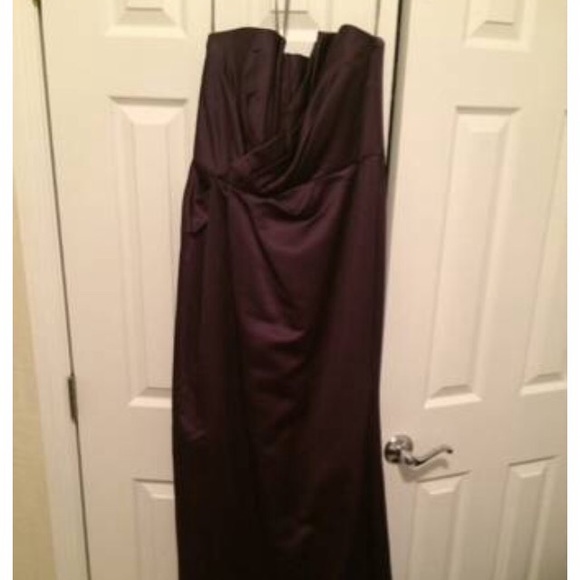 Vera Wang for David's Bridal bridesmaid dress - Picture 2 of 4