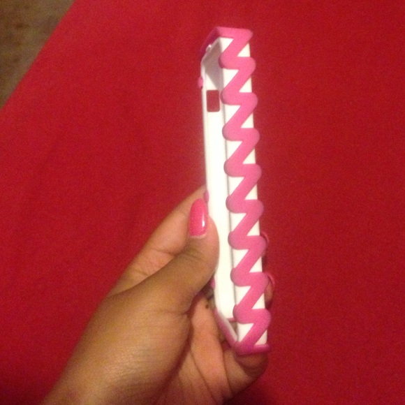 An iPhone5 case - Picture 3 of 4