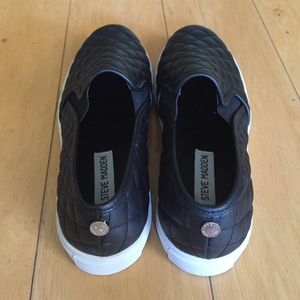 Steve Madden Shoes - BRAND NEW Steve Madden ECENTRCQ slip on sneaker, 8 Steve Madden Shoes - BRAND NEW Steve Madden ECENTRCQ slip on sneaker, 8