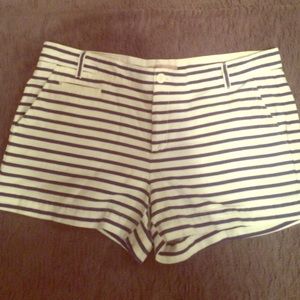 Stripped Gap shorts