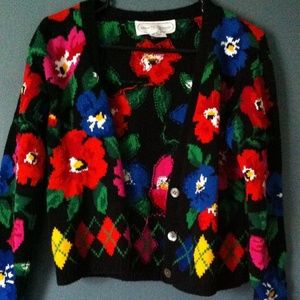 Black Floral Cardigan 🌹