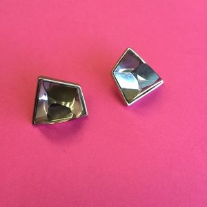 💎FOREVER 21 Diamond-shaped earrings 💎