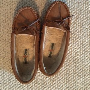 Minnetonka slipper moccasins