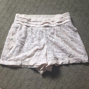 White cream lace shorts