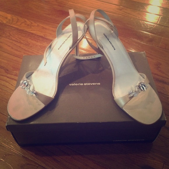 Valerie Stevens satin dress heels