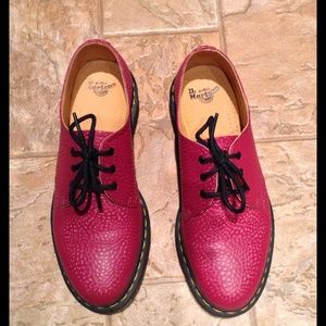 Like NEW, Fuscia Dr. Martens!