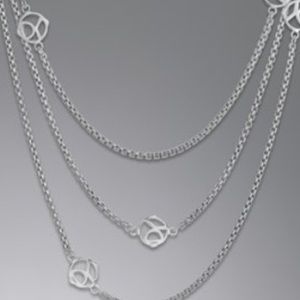 David Yurman 8 station Logo Necklace