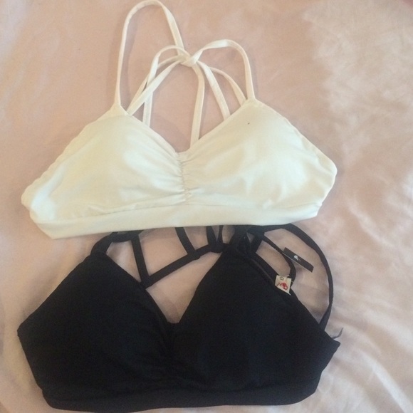 Strappy bralettes💕