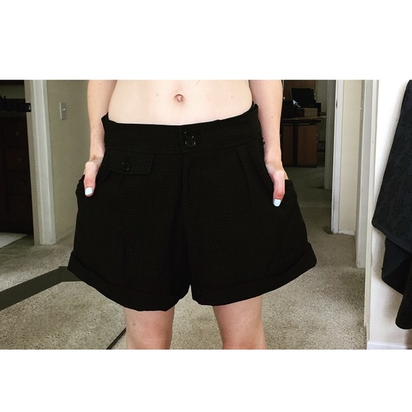 FREE Cute Black and grey high waist shorts - Picture 1 of 1