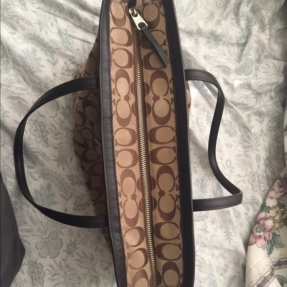 Coach large tote - Picture 3 of 4