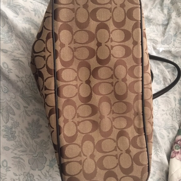 Coach large tote - Picture 4 of 4