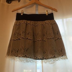 Lace skirt