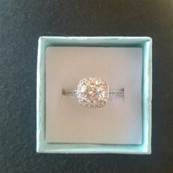 Jewelry - Sterling Silver engagement ring