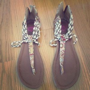 🚫SOLD🚫Tribal print sandals