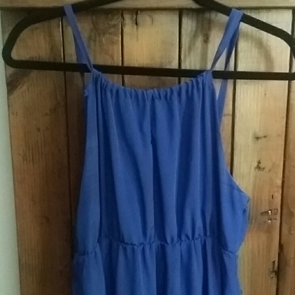 Maxi - Picture 2 of 3