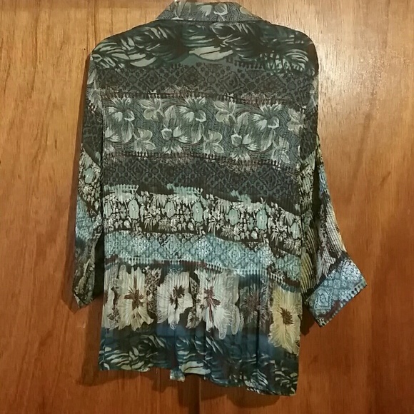 Torqoise Floral Print Blouse Size1x - Picture 2 of 4