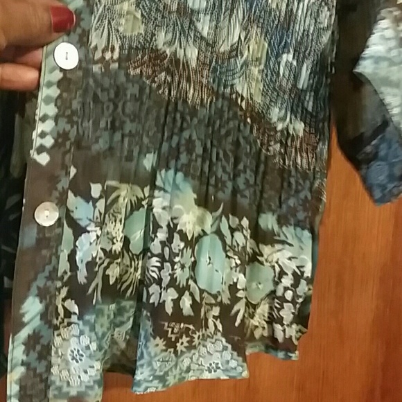 Torqoise Floral Print Blouse Size1x - Picture 4 of 4