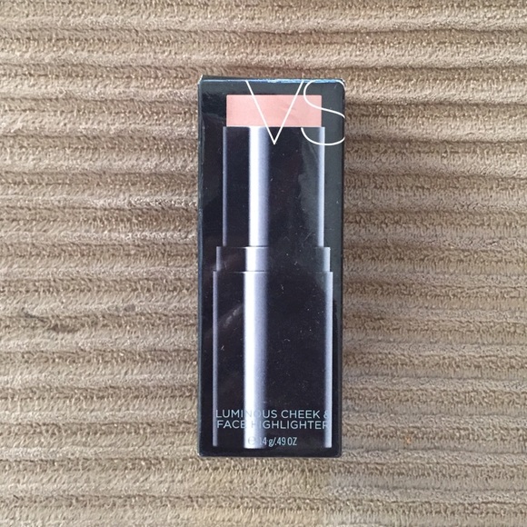 Victoria secret cheek & fave highlighter